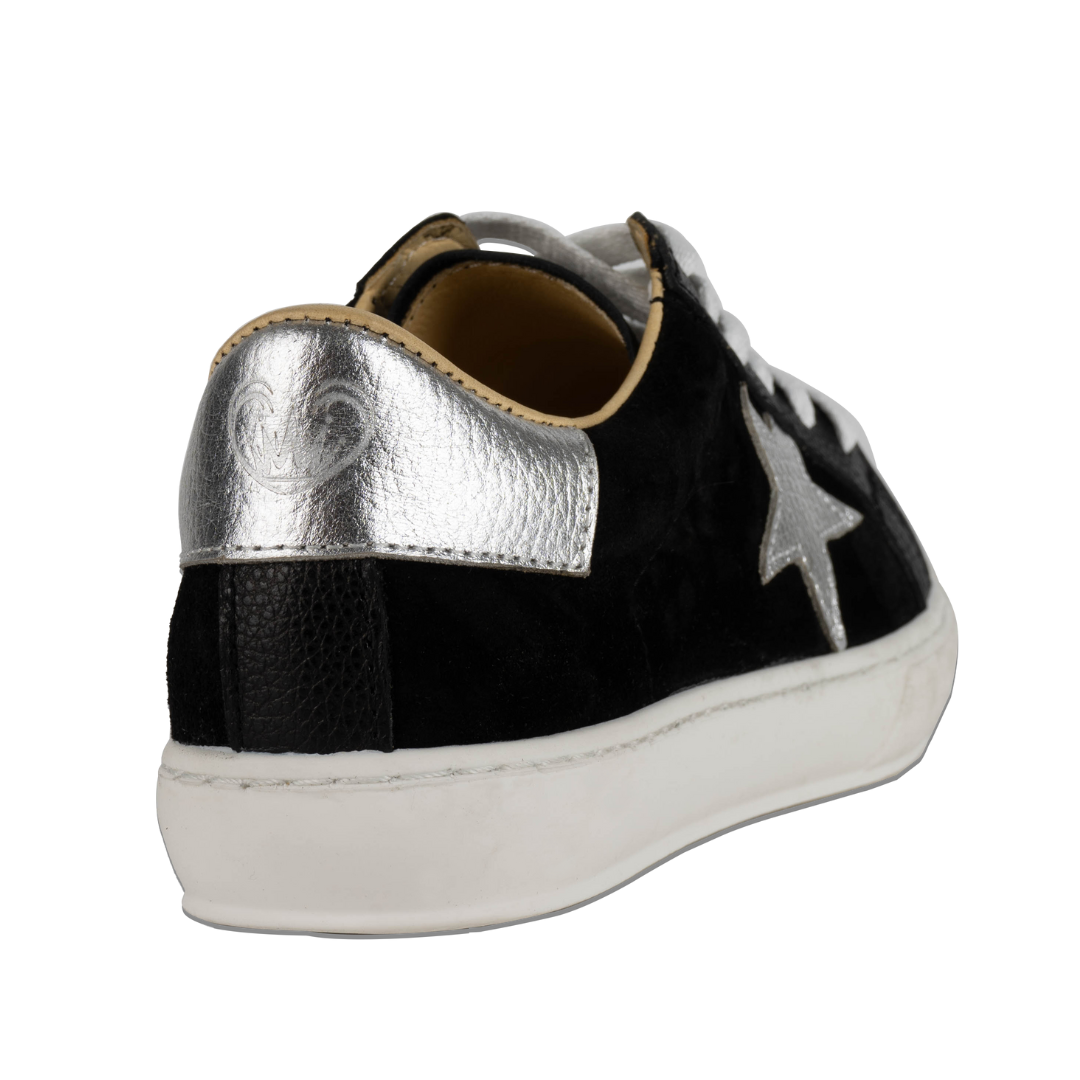 Donna Black & Silver